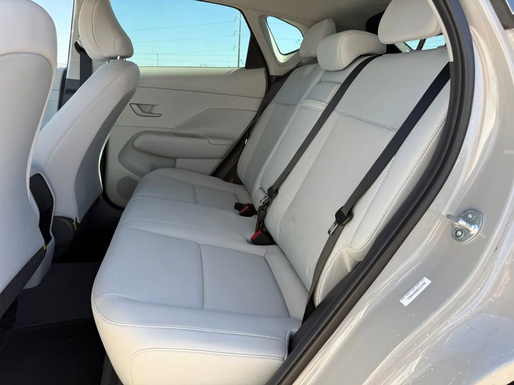 Certified 2025 Hyundai Kona SE image 28