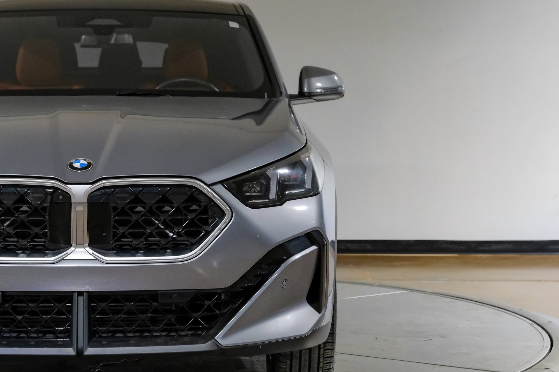 Used 2025 BMW X2 xDrive28i AWD/4WD image 49