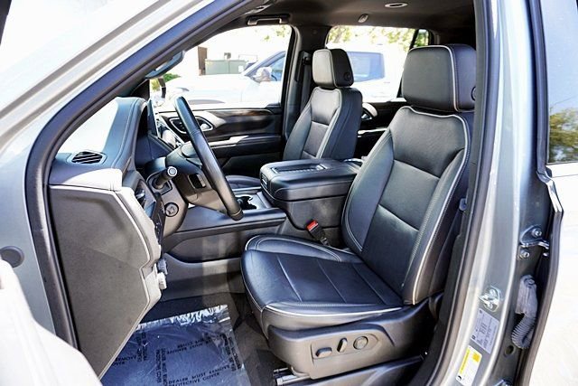 Used 2024 Chevrolet Tahoe Premier AWD/4WD image 15