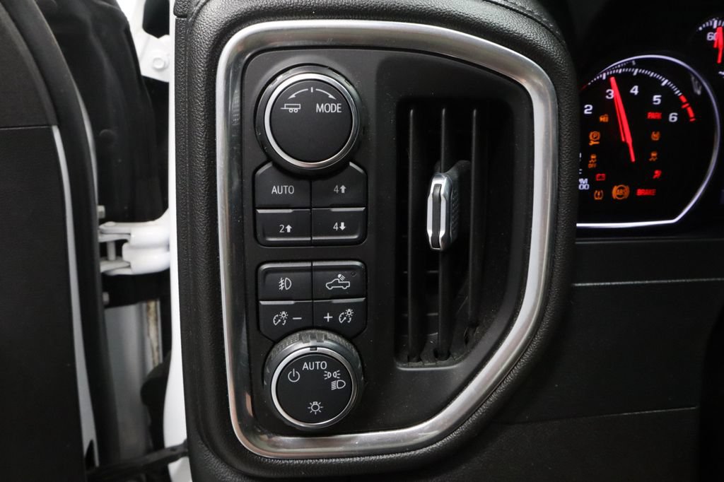 Used 2020 Chevrolet Silverado 1500 LT Trail Boss AWD/4WD image 26