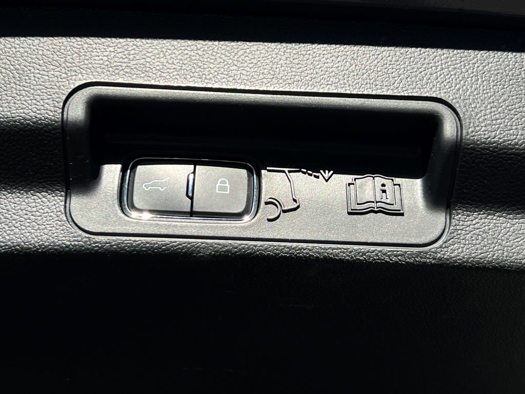 Used 2023 Ford Explorer ST w/ Equipment Group 401A image 17