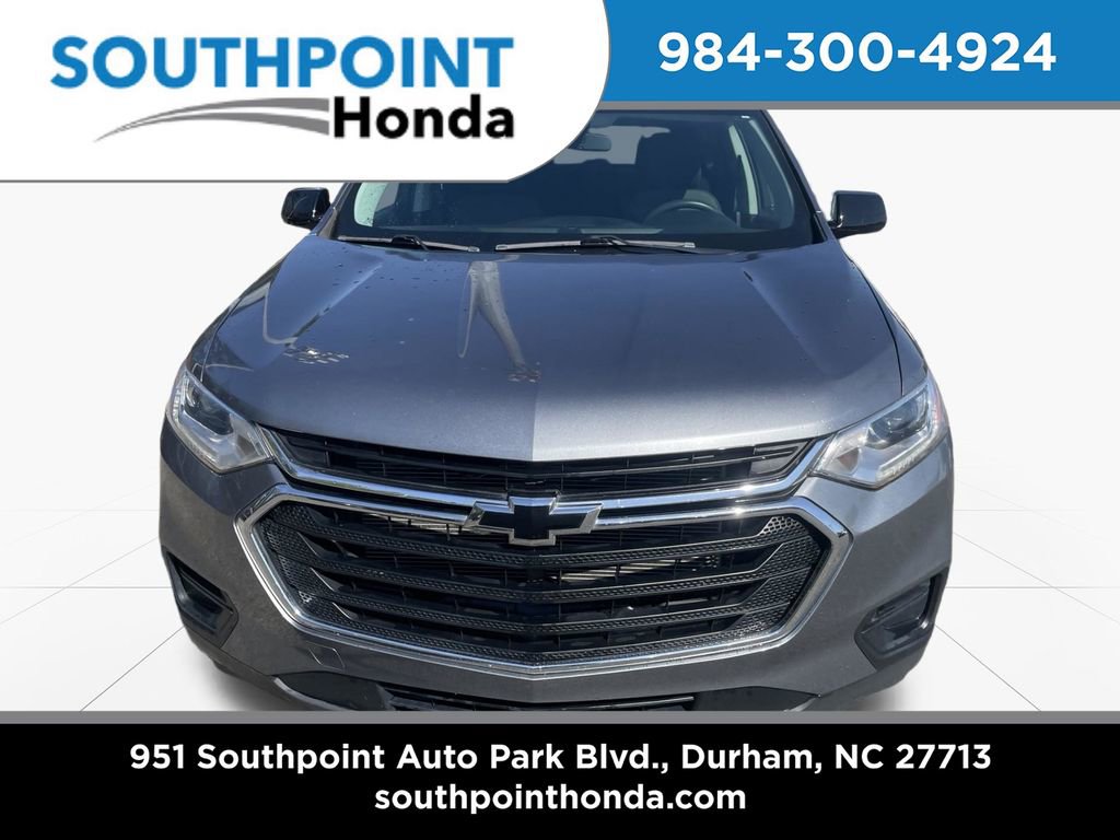 Used 2020 Chevrolet Traverse LS image 2