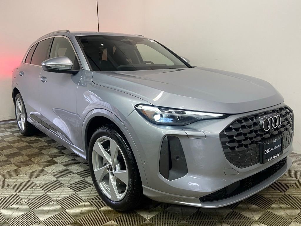 New 2025 Audi Q5 Prestige image 1