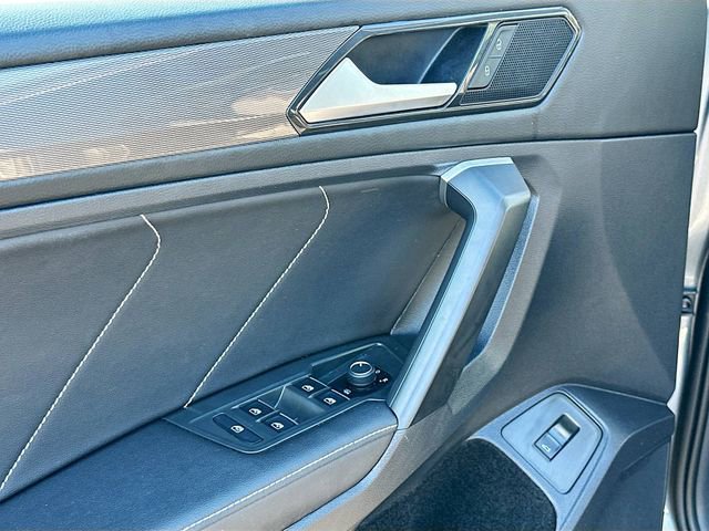 Used 2024 Volkswagen Tiguan SE image 17