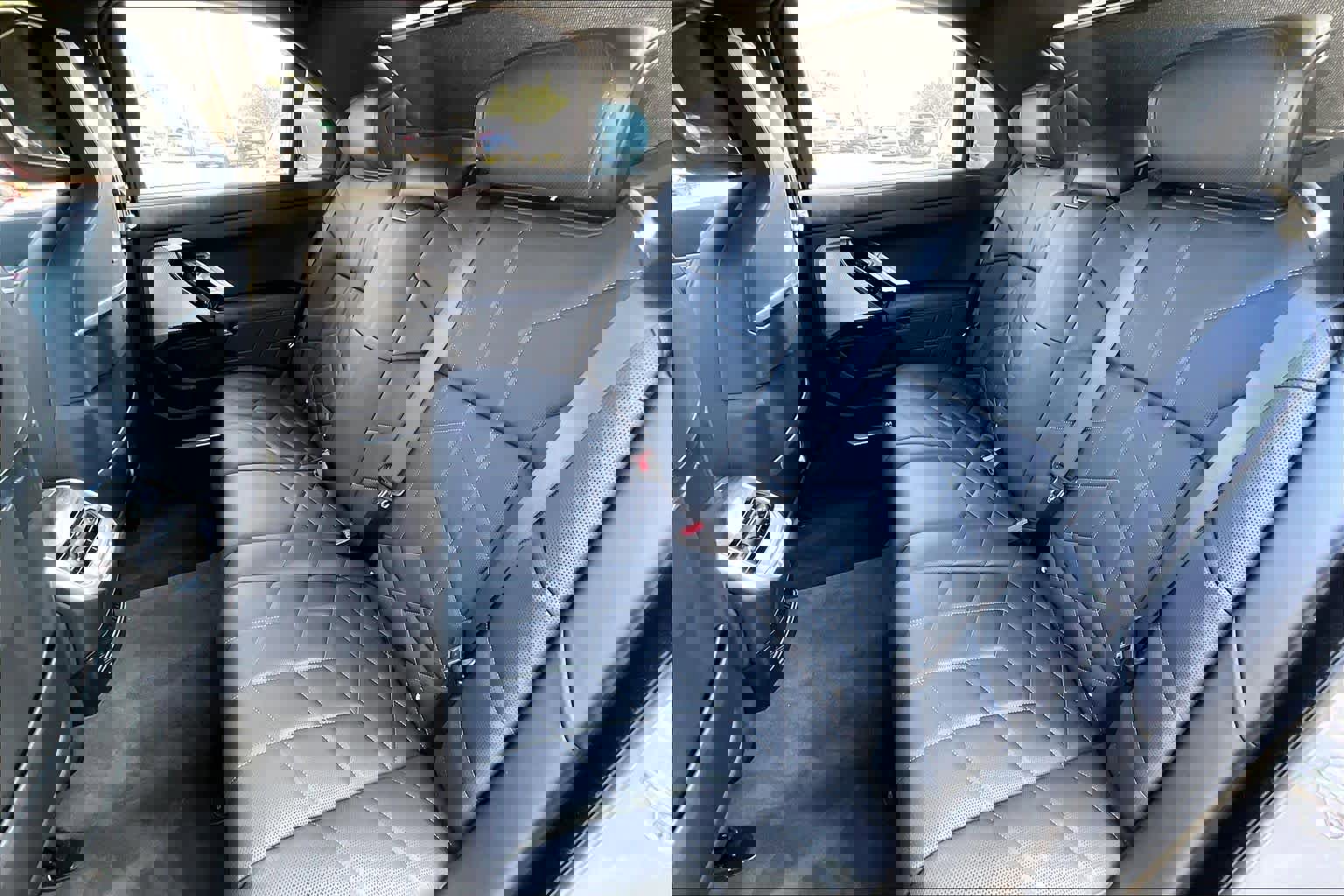 Used 2025 BMW i7 eDrive50 image 18