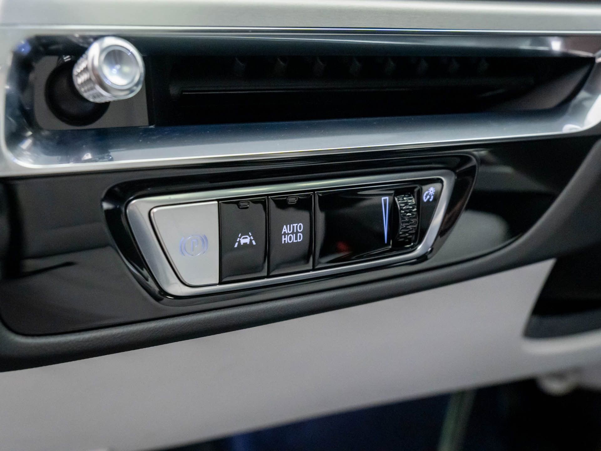 Certified 2024 Cadillac Lyriq Luxury w/ LPO, Floor Liner Package image 25