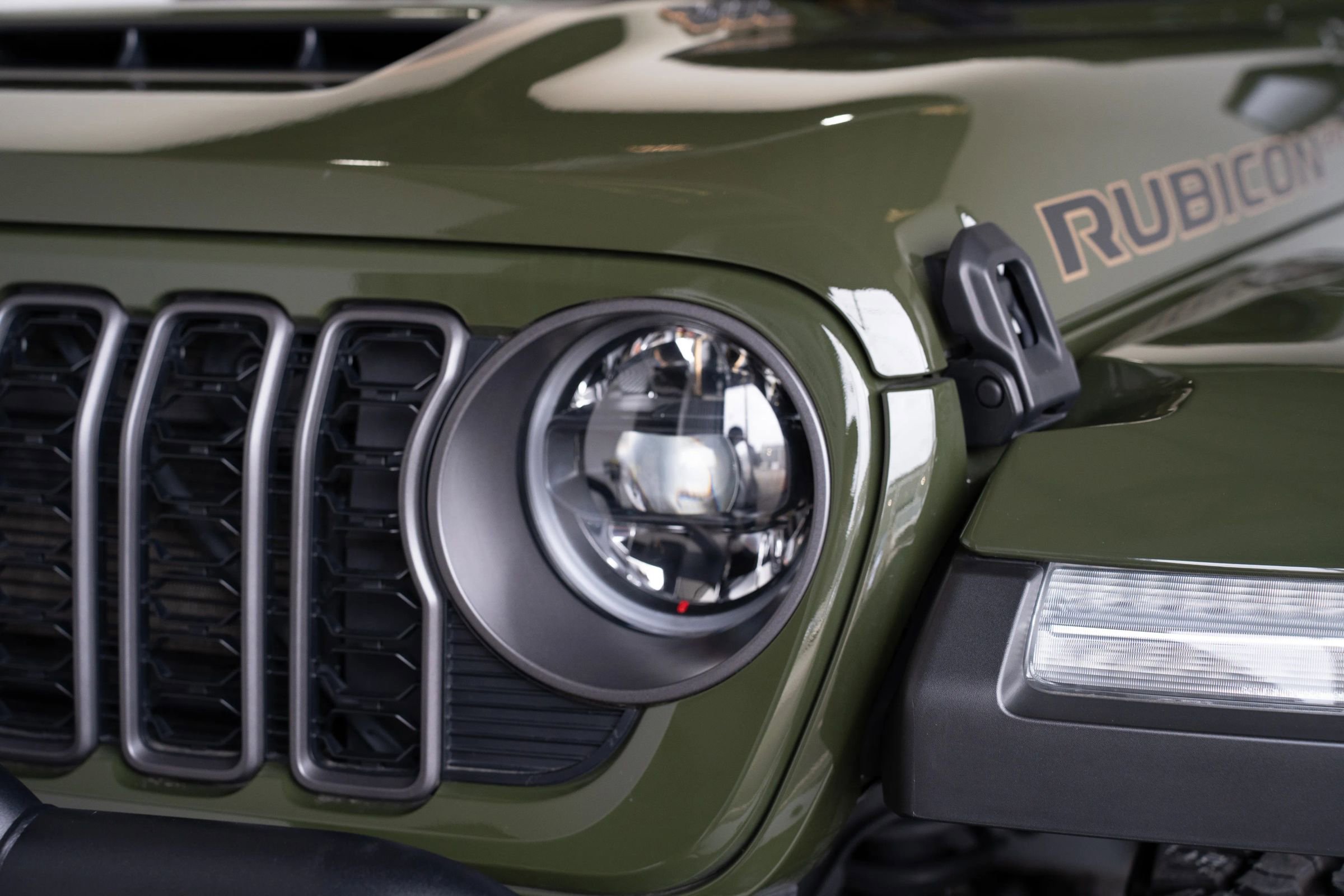 Used 2023 Jeep Wrangler Unlimited Rubicon 392 AWD/4WD image 90