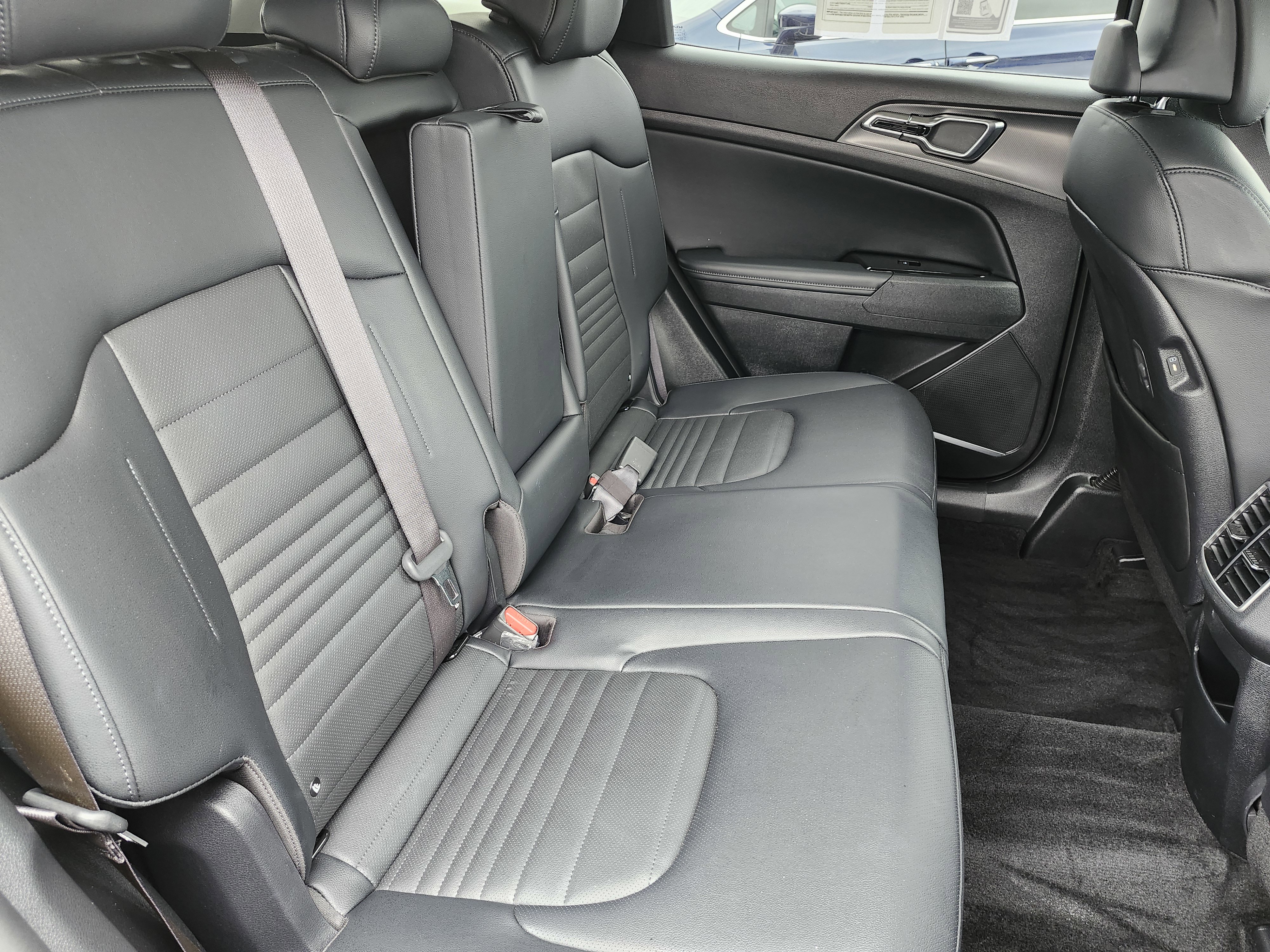 Used 2023 Kia Sportage SX Prestige image 24