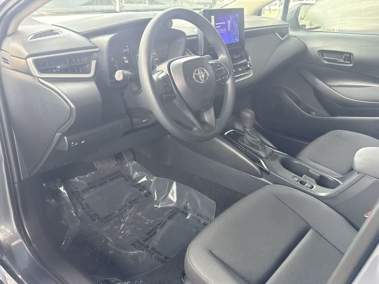 Used 2025 Toyota Corolla LE FWD image 13