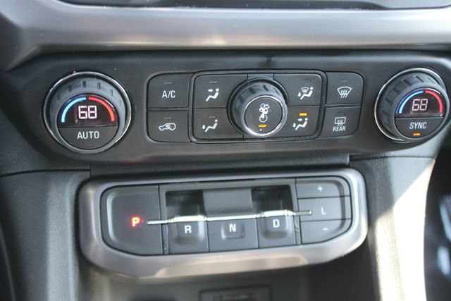 Used 2021 GMC Acadia AT4 image 7