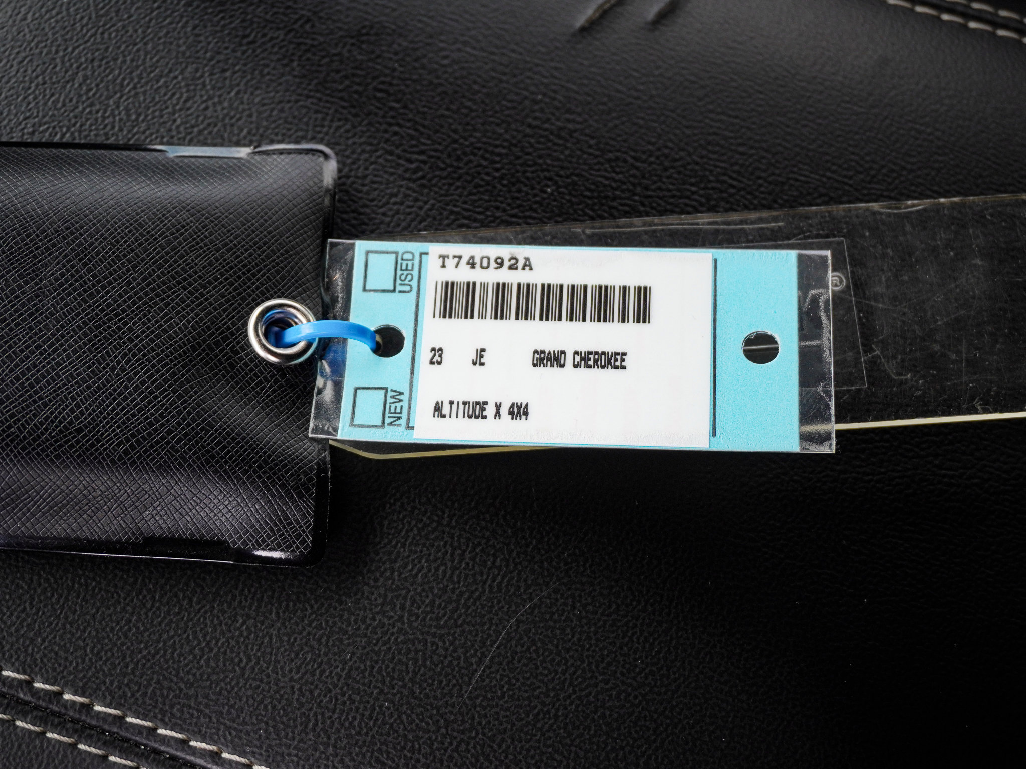 Used 2023 Jeep Grand Cherokee Altitude image 38