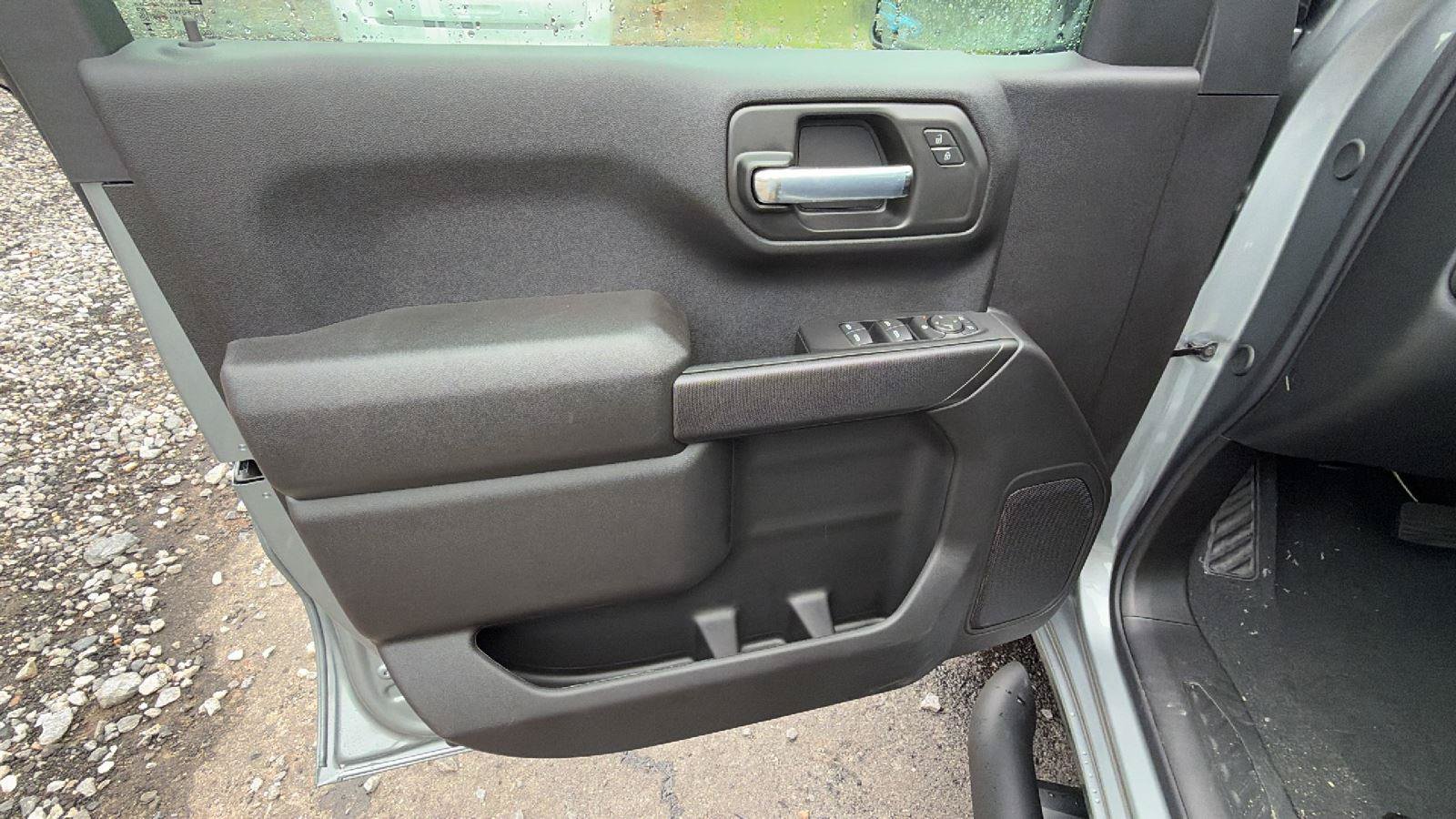 New 2026 Chevrolet Silverado 1500 Custom w/ Turbomax Blackout Package AWD/4WD image 15