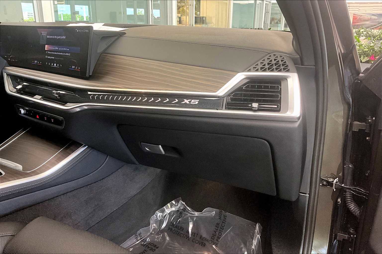 Used 2024 BMW X5 xDrive40i w/ Parking Assistance Package image 18