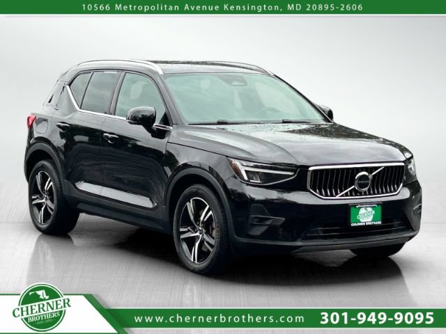 Used 2023 Volvo XC40 B5 Plus