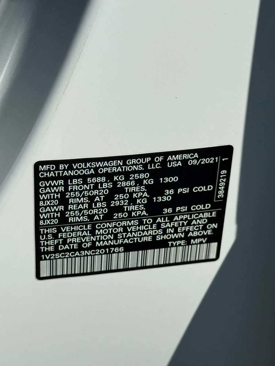 Used 2022 Volkswagen Atlas Cross Sport SEL R-Line image 29