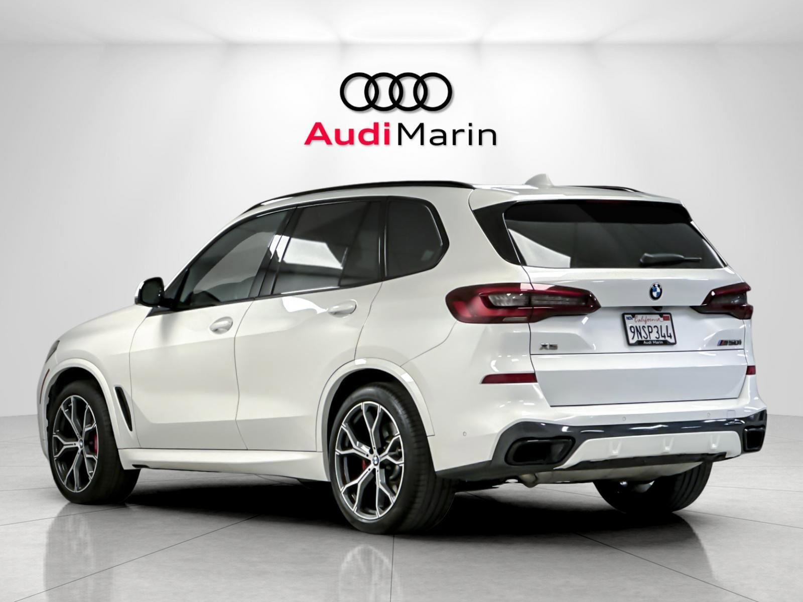 Used 2022 BMW X5 M50i image 3