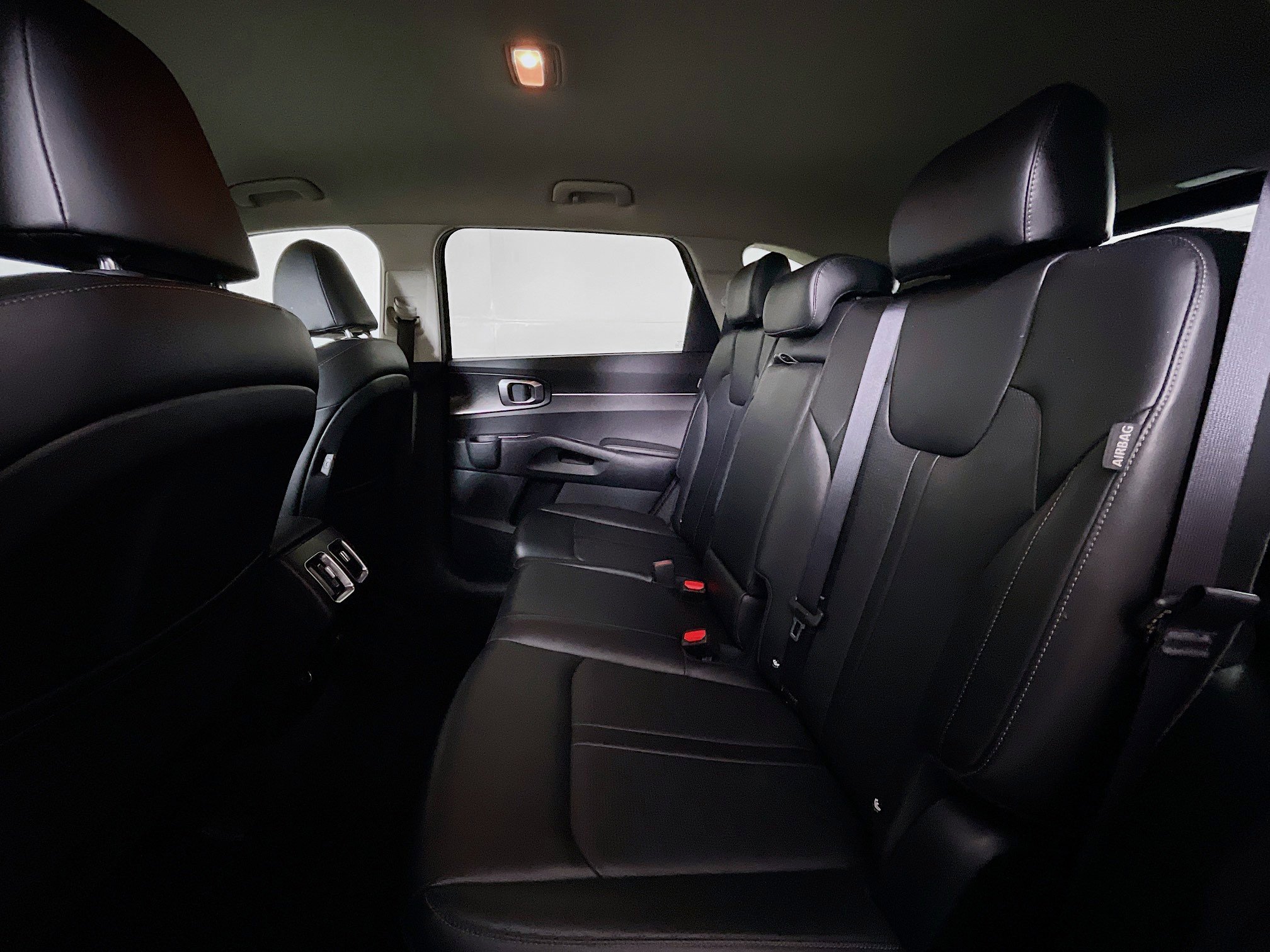 Used 2024 Kia Sorento S image 28