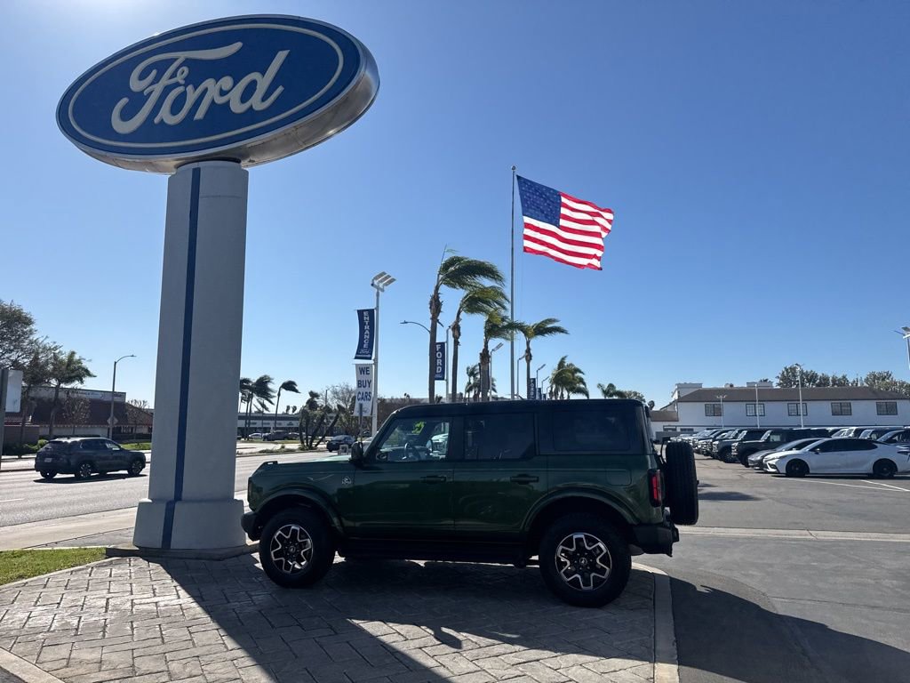 Used 2025 Ford Bronco Outer Banks image 19