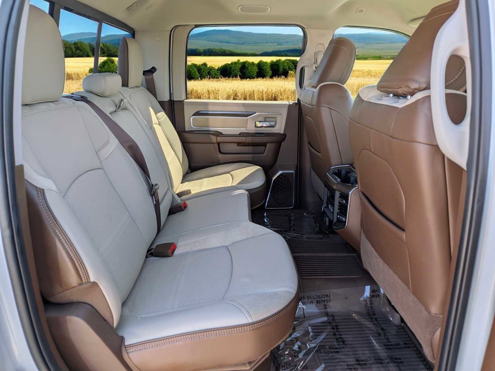 Used 2023 RAM 2500 Laramie AWD/4WD image 23