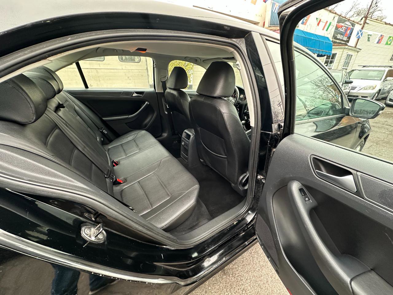 Used 2012 Volkswagen Jetta SE image 27