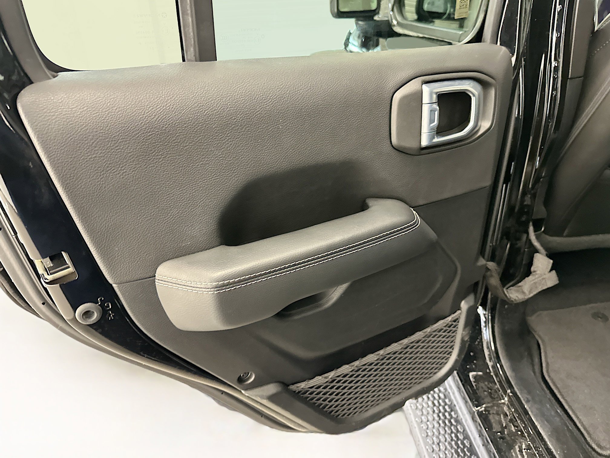 Used 2021 Jeep Wrangler Sahara image 27