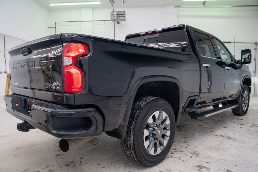 Used 2023 Chevrolet Silverado 2500 High Country w/ Technology Package image 7