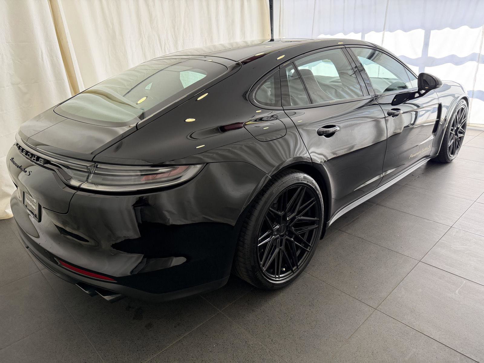 Used 2022 Porsche Panamera Turbo S image 9