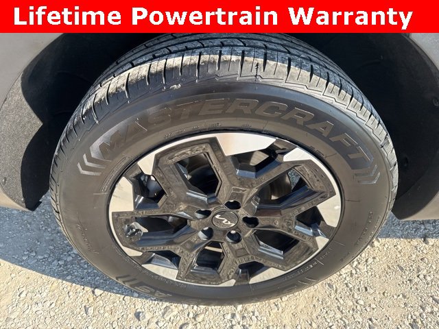 Used 2024 Kia Sorento S image 13