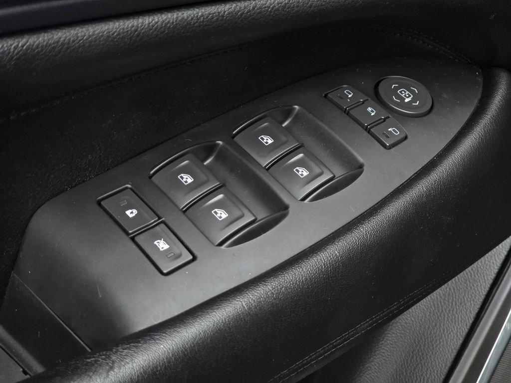 Used 2017 Cadillac Escalade Premium Luxury AWD/4WD image 29