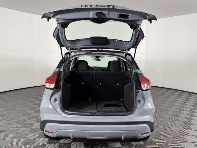 Used 2023 Nissan Kicks SV FWD image 44