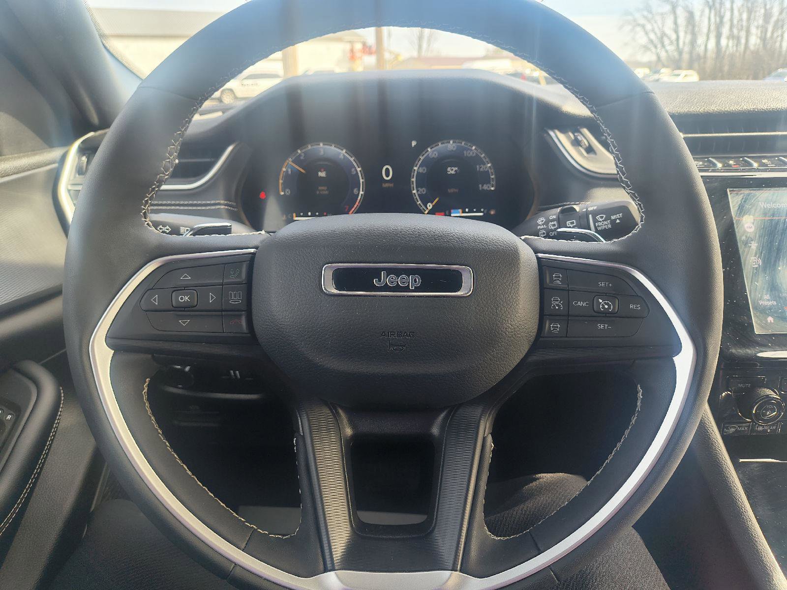 Used 2024 Jeep Grand Cherokee L Altitude AWD/4WD image 16