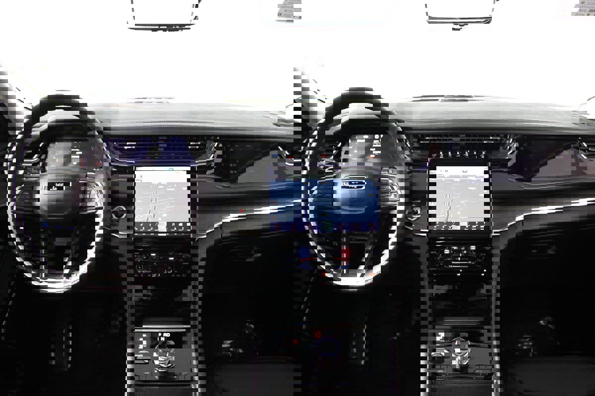 Used 2023 Jeep Grand Cherokee 30th Anniversary image 15