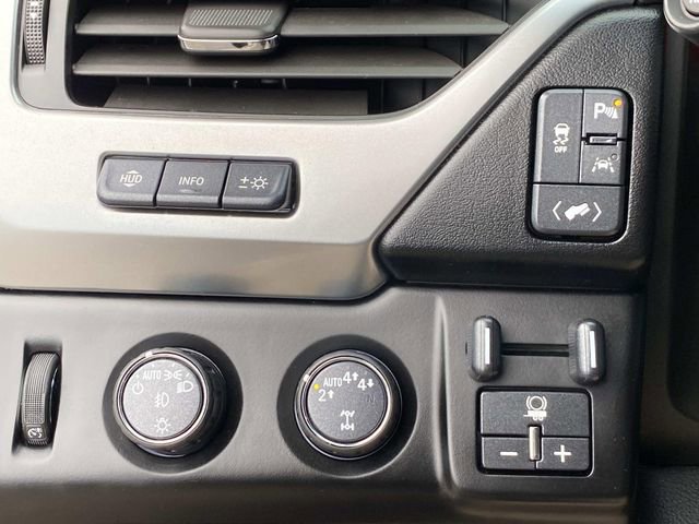 Used 2019 Chevrolet Tahoe Premier AWD/4WD image 18