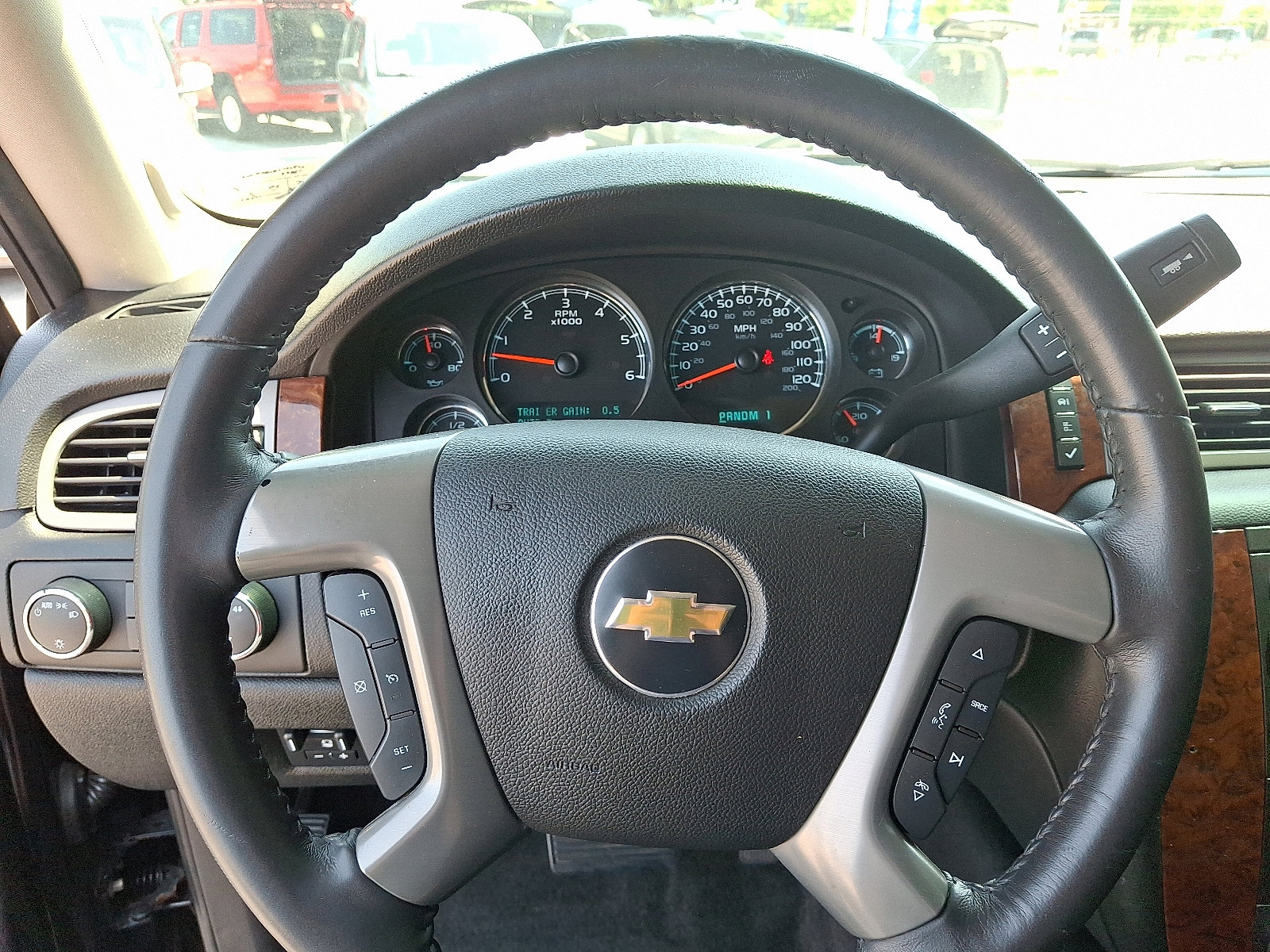 Used 2011 Chevrolet Suburban 2500 LT w/ Snow Plow Prep Package image 19