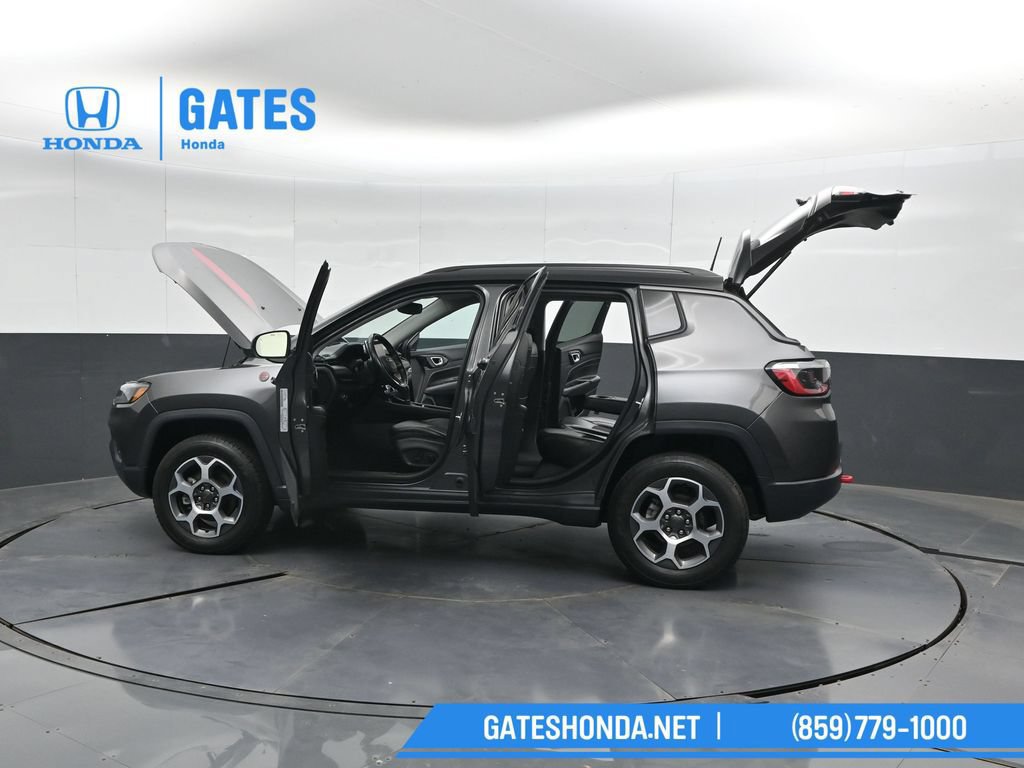 Used 2022 Jeep Compass Trailhawk w/ Trailhawk Convenience Group AWD/4WD image 52