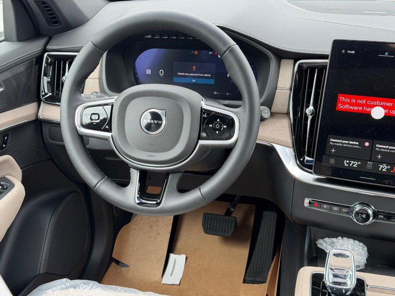 New 2026 Volvo XC90 B6 Plus w/ Protection Package Premier AWD/4WD image 6