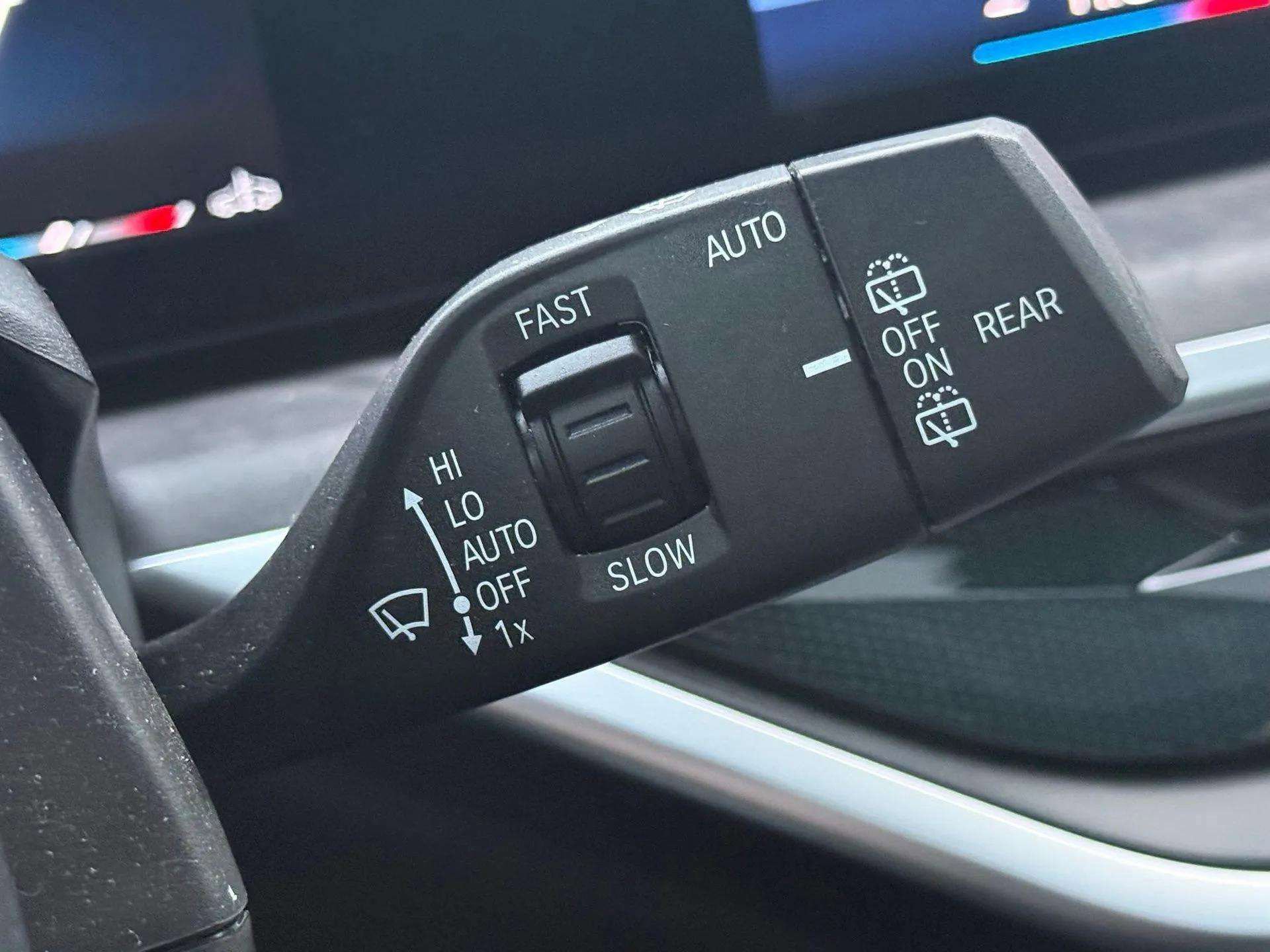 Used 2024 BMW X5 xDrive40i w/ M Sport Package image 36