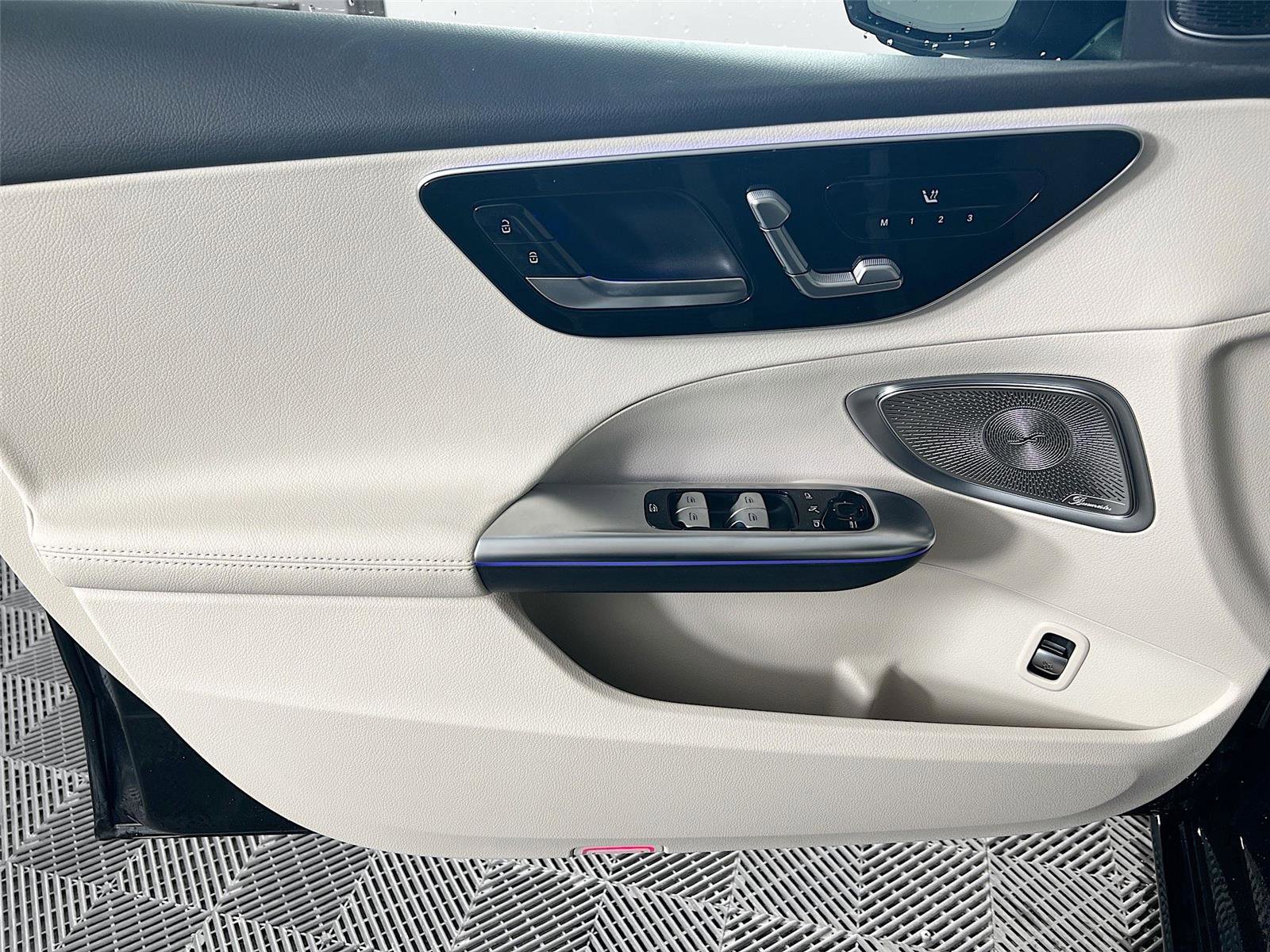 New 2026 Mercedes-Benz C 300 4MATIC Sedan image 18