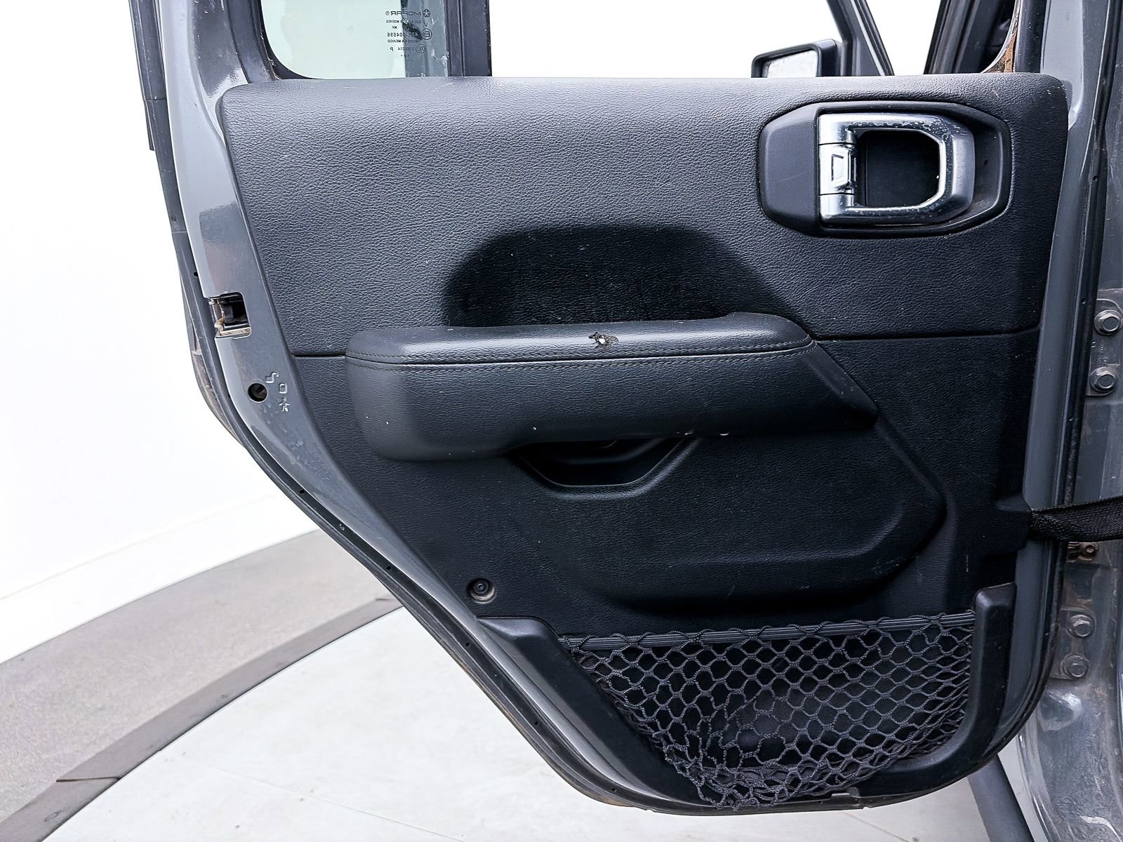 Used 2020 Jeep Wrangler Unlimited Sahara image 23