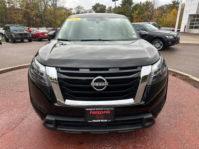 Used 2024 Nissan Pathfinder S image 8