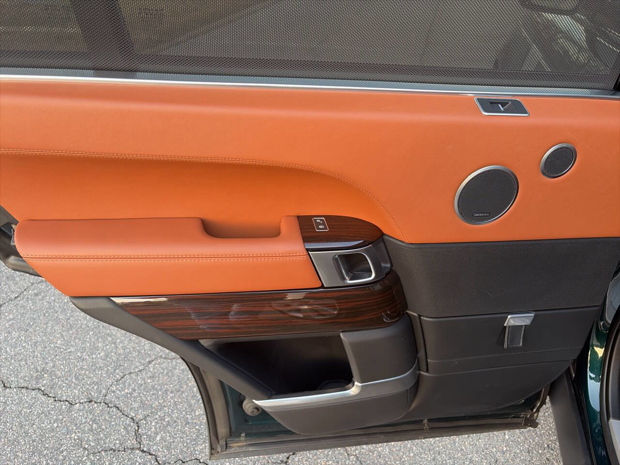 Used 2017 Land Rover Range Rover Long Wheelbase Autobiography image 32