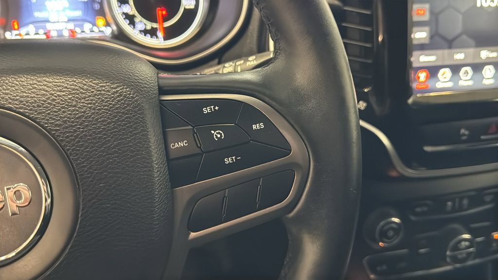 Used 2019 Jeep Cherokee Limited image 30