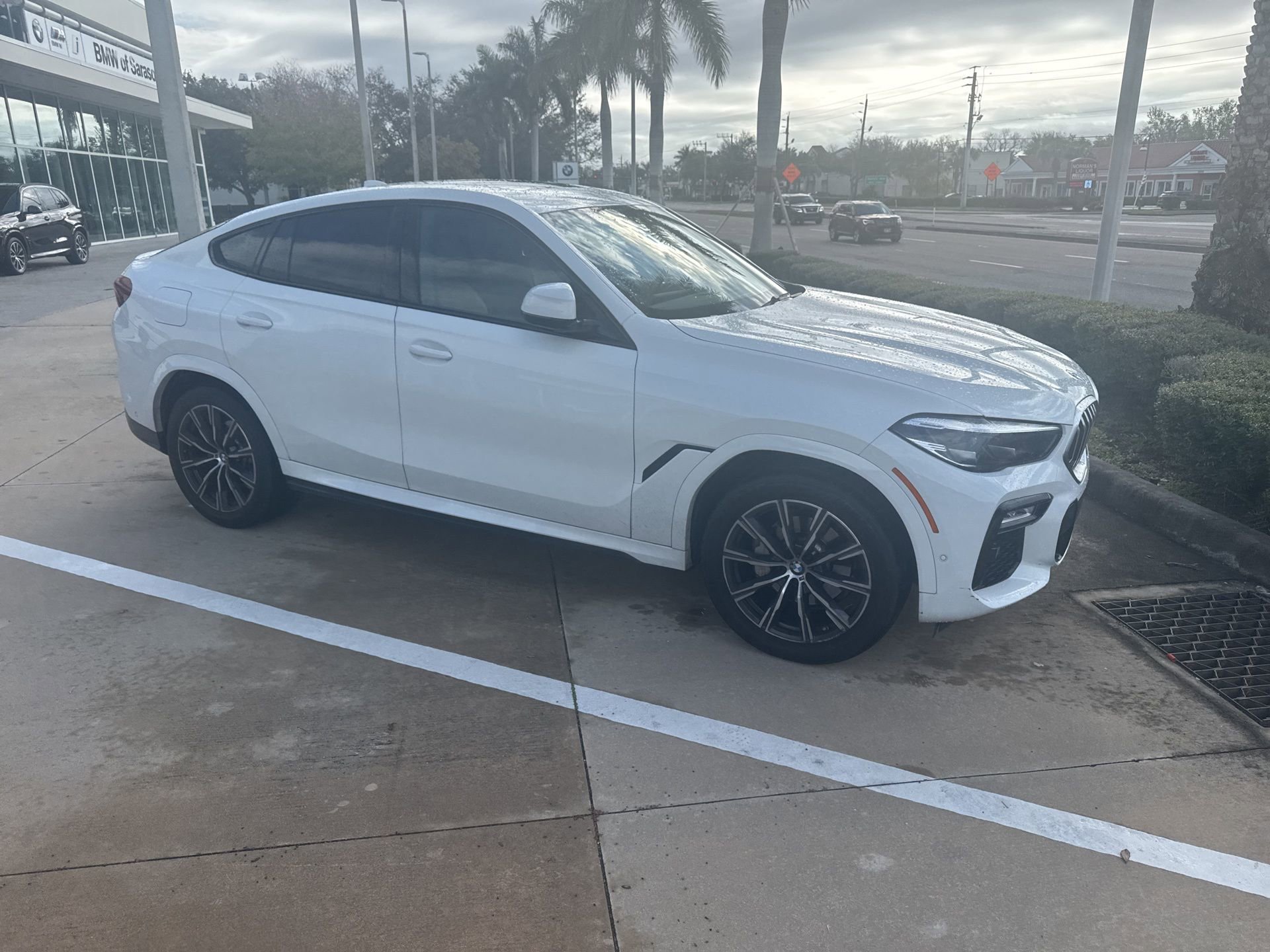 Used 2021 BMW X6 sDrive40i w/ M Sport Package video 2