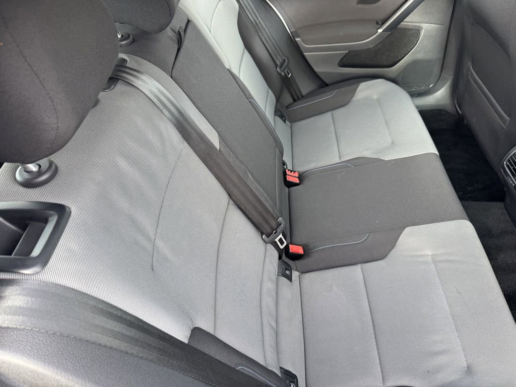 Used 2016 Volkswagen e-Golf SE FWD image 23