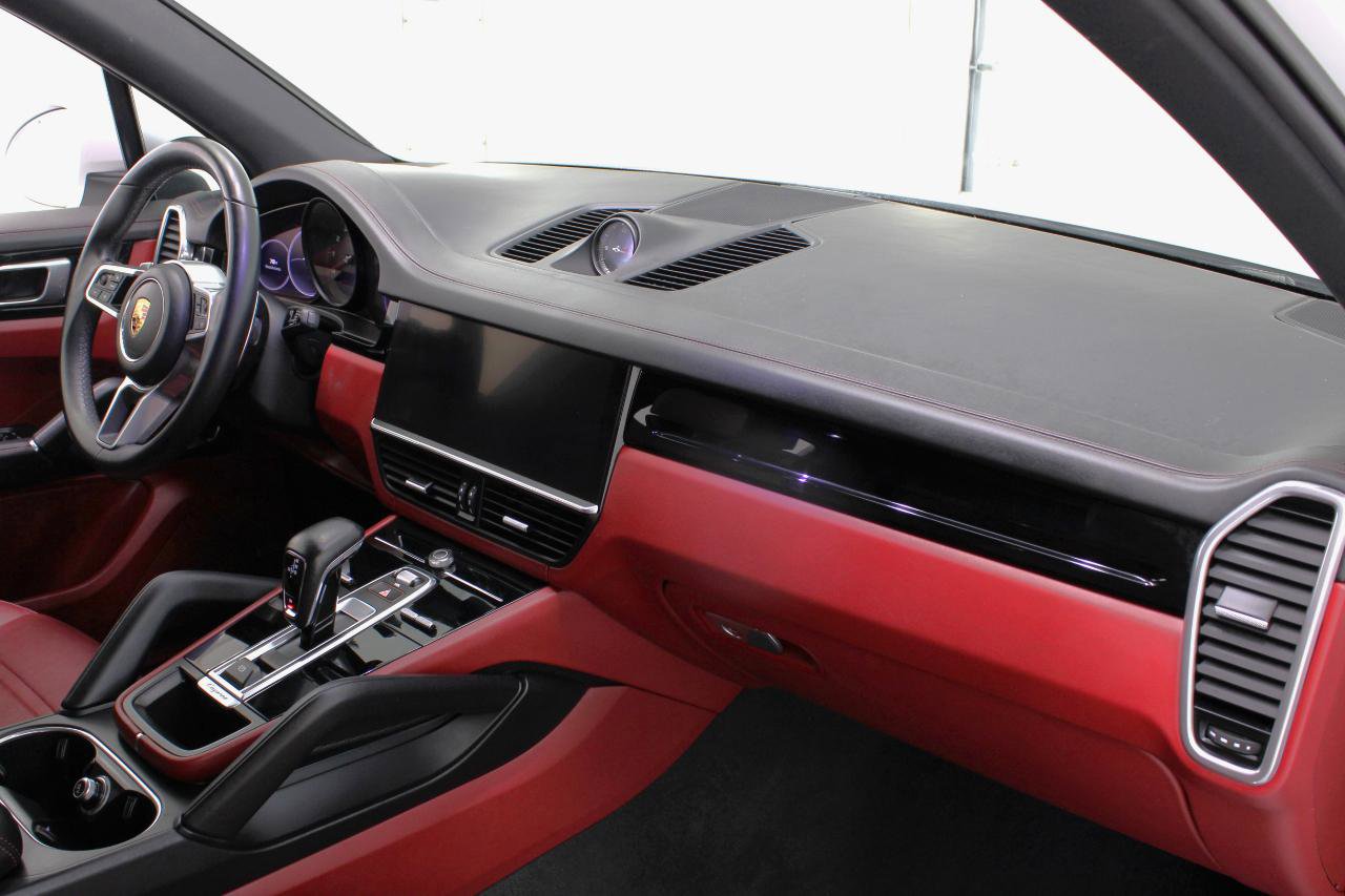 Used 2021 Porsche Cayenne image 45