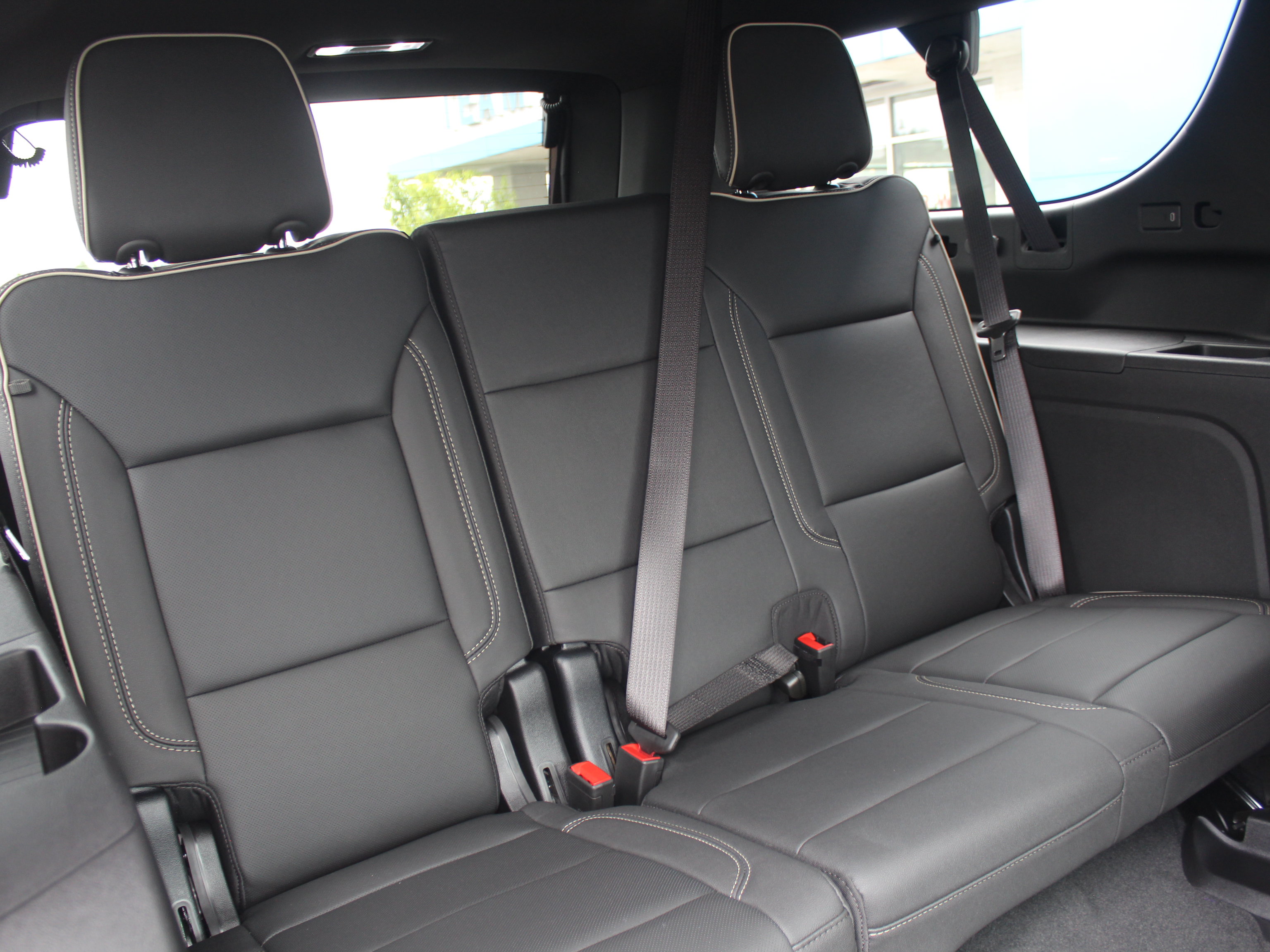 New 2026 Chevrolet Suburban Premier AWD/4WD image 19