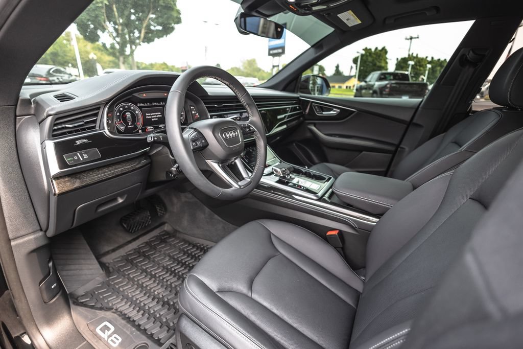 Used 2025 Audi Q8 Premium Plus AWD/4WD image 20