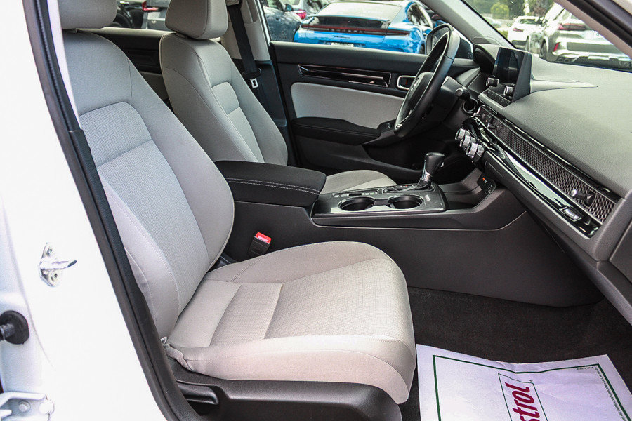 Used 2022 Honda Civic EX image 16