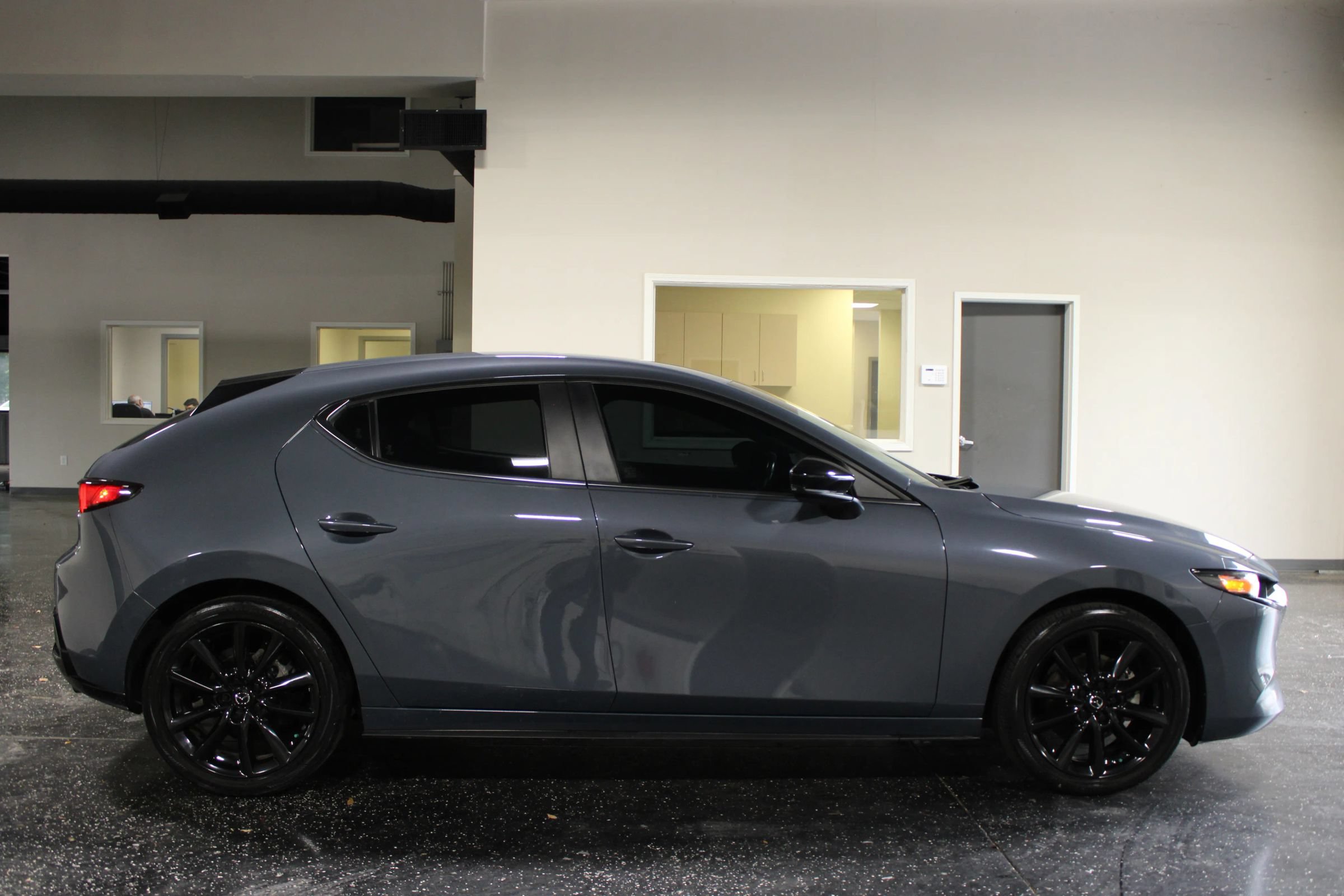 Used 2023 MAZDA MAZDA3 s AWD/4WD image 2