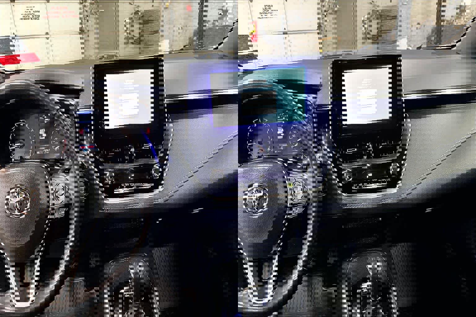 Certified 2023 Toyota Corolla SE image 7